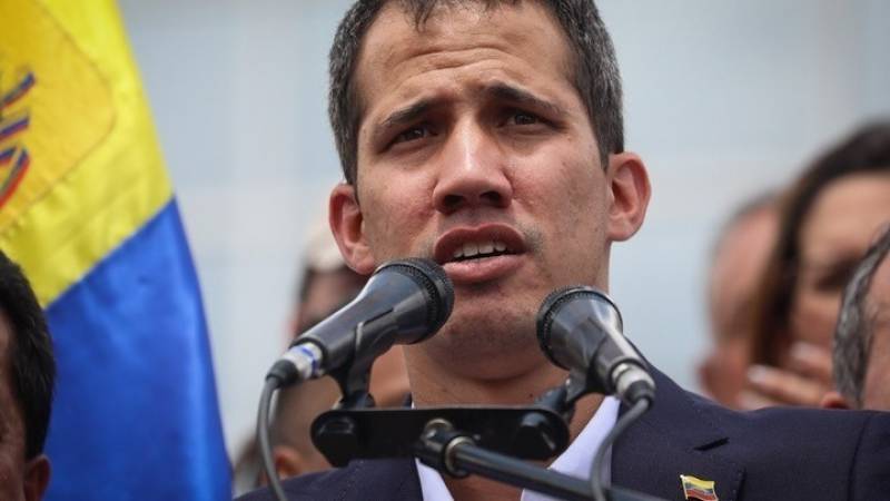 Βενεζουέλα: Η ΕΕ καταδίκασε την άρση της κοινοβουλευτικής ασυλίας του Γκουαϊδό