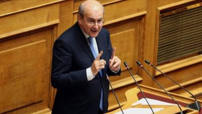 Χατζηδάκης: Την Κυριακή οι ανακοινώσεις για τις τραπεζικές προμήθειες