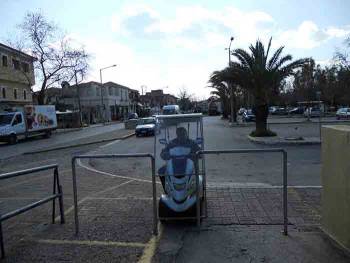Οι καταστηματάρχες ζητούν συγγνώμη - Ο πρόεδρος της ΚΑΚ επιμένει: Αποκλείονται από την Αγορά οι ανάπηροι