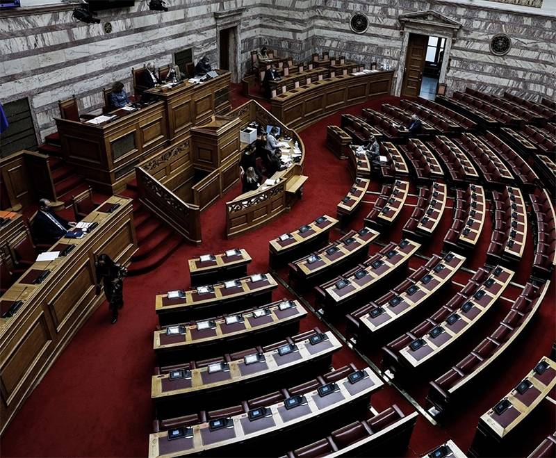 Bουλή: Συζήτηση και ψήφιση του νομοσχεδίου για την ενίσχυση της αποτελεσματικότητας στον δημόσιο τομέα