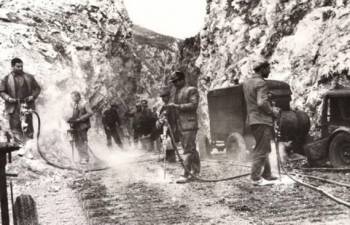 Τι είναι οι ΜΟΜΑ που ανασυγκροτεί ο Π. Καμμένος