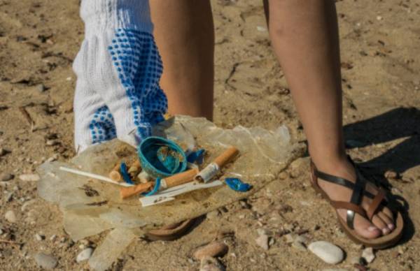 Ο εφιάλτης των πλαστικών απειλεί την Ελλάδα - Τεράστιο πρόβλημα η μόλυνση της Μεσογείου