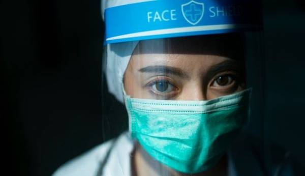 Κίνα: Εμβολιασμένη εργαζόμενη σε νοσοκομείο το πρώτο κρούσμα εγχώριας μετάδοσης από τον Φεβρουάριο