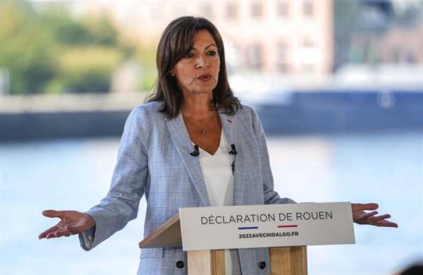 Γαλλία: Υποψήφια για την προεδρία η δήμαρχος Παρισιού Αν Ινταλγκό