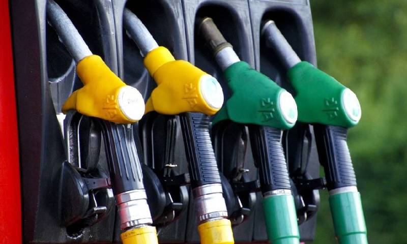 Μετά τη μικρή μείωση σε αμόλυβδη και πετρέλαιο: Νέο κύμα αυξήσεων έρχεται στα καύσιμα