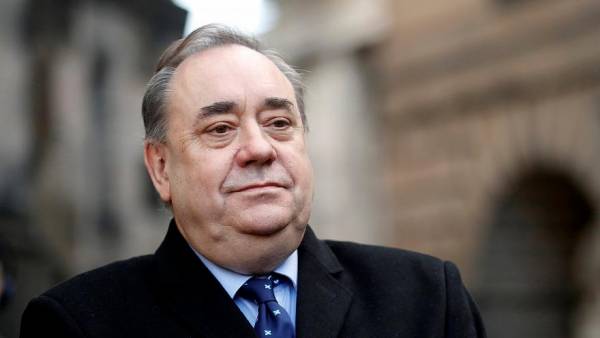 Ο πρώην πρωθυπουργός της Σκωτίας Άλεξ Σάλμοντ κατηγορείται για απόπειρα βιασμού