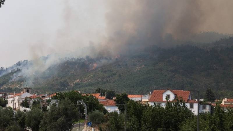 9 τραυματίες στις δασικές πυρκαγιές στην Πορτογαλία, που ζητεί ενισχύσεις
