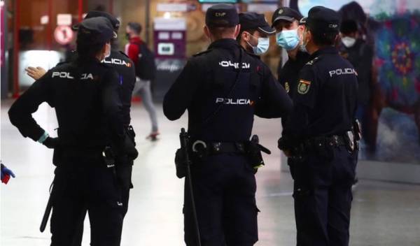 Ισπανία: Τρεις συλλήψεις για «απειλές» κατά της Γαλλίας