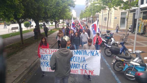 Απεργιακή συγκέντρωση και πορεία του ΠΑΜΕ στην Καλαμάτα (βίντεο-φωτογραφίες)