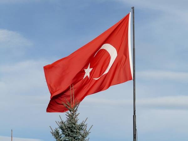 Τουρκία: Ο οίκος Fitch υποβάθμισε το αξιόχρεο 20 τραπεζών