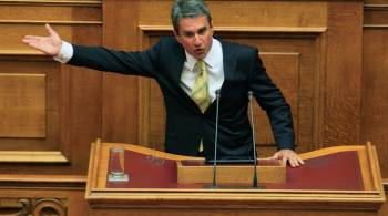 Λοβέρδος κατά Λαφαζάνη: Περιφρονεί το κοινοβούλιο, έχει πάθει απώλεια μνήμης