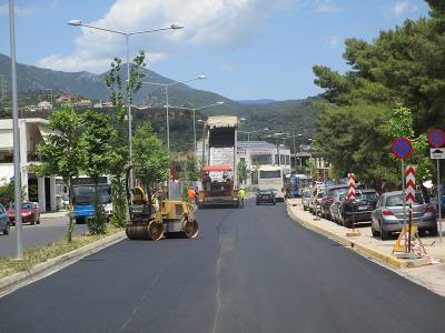 Καλαμάτα: Συνεχίζεται η ασφαλτόστρωση στην Αρτέμιδος