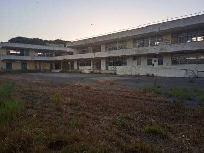 Μεσσηνία: Παρατημένο στους βανδάλους το Γυμνάσιο - Λύκειο Χατζή (φωτογραφίες)