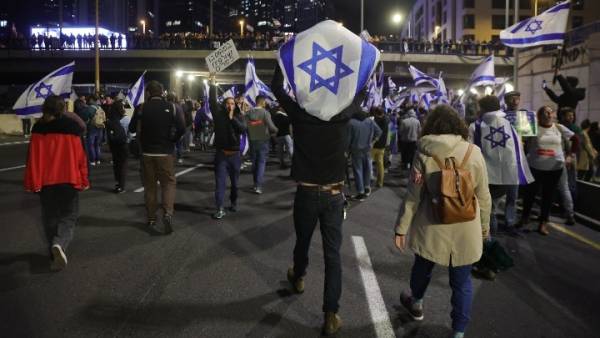Ισραήλ: Εκατοντάδες χιλιάδες πολίτες διαδήλωσαν κατά της μεταρρύθμισης του δικαστικού συστήματος