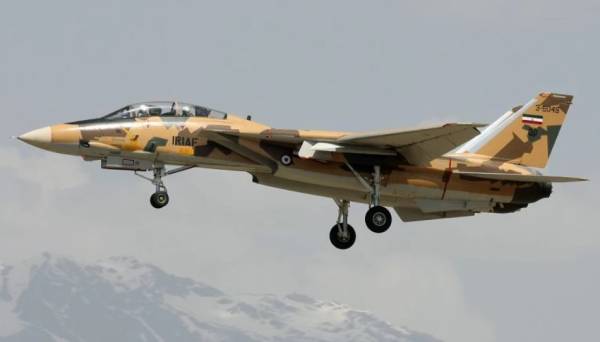Συνετρίβη μαχητικό F-14 στο Ιράν - Τραυματίστηκαν ελαφρά οι δύο χειριστές