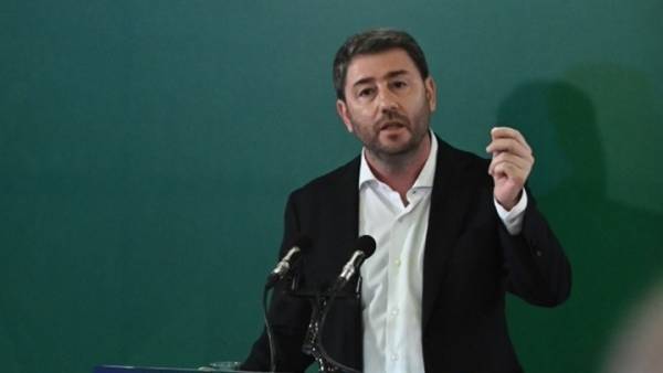Ανδρουλάκης: Το δίλημμα των επόμενων εκλογών θα είναι «Ανανέωση και νέο ήθος» ή μια από τα ίδια (Βίντεο)