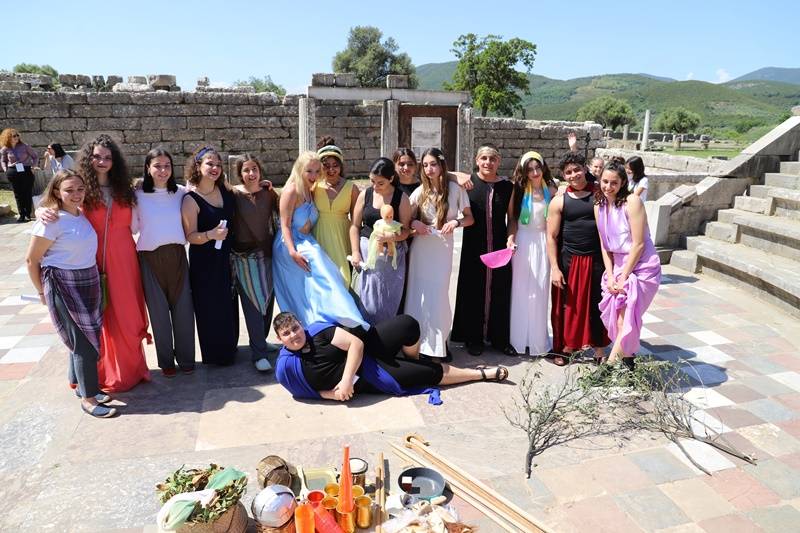 “Λυσιστράτη” από μαθητές της Χίου στην Αρχαία Μεσσήνη