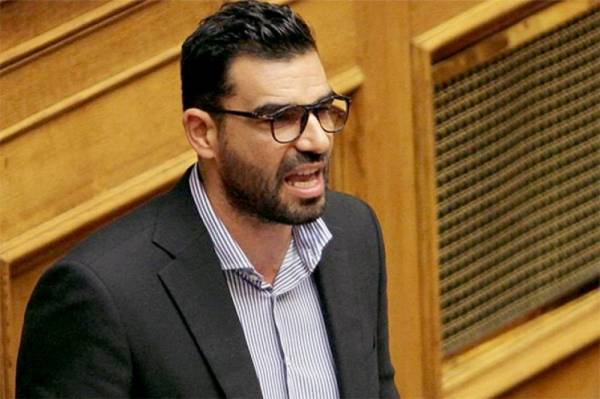 Επίθεση από &quot;μπράβο&quot; στον Κωνσταντινέα καταγγέλει ο ΣΥΡΙΖΑ (Βίντεο)