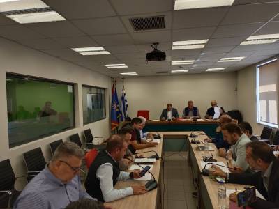Καλαμάτα: Αντιπαράθεση για την αποτελεσματικότητα της τουριστικής προβολής - Στο επίκεντρο δαπάνες και μετρήσιμα αποτελέσματα