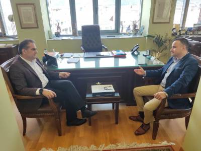 Συνάντηση Βασιλόπουλου με τον περιφερειακό διευθυντή του ΕΚΑΒ