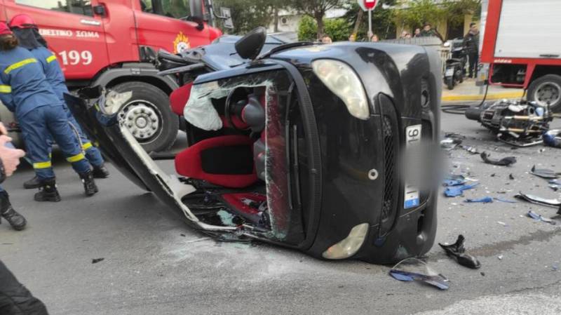 Τρομακτικό τροχαίο στον Άλιμο: Οδηγός μηχανής ανασύρθηκε νεκρός μέσα από το αμάξι με το οποίο συγκρούστηκε
