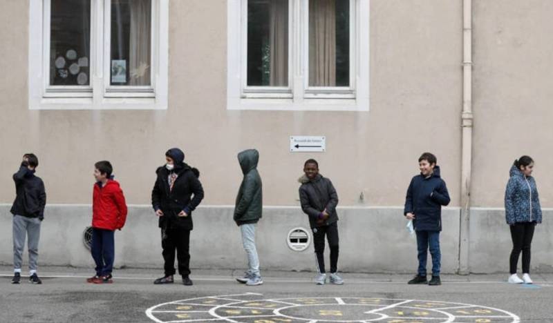 Πλήγμα για τα παιδιά μεταναστών τα κλειστά σχολεία στη Γερμανία