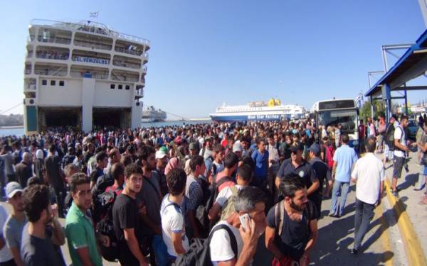Περισσότεροι από 5.500 πρόσφυγες σήμερα στο λιμάνι του Πειραιά