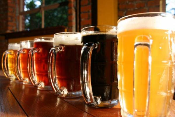 Οι πολλές μπίρες στη σειρά αυξάνουν τον κίνδυνο καρδιακής αρρυθμίας