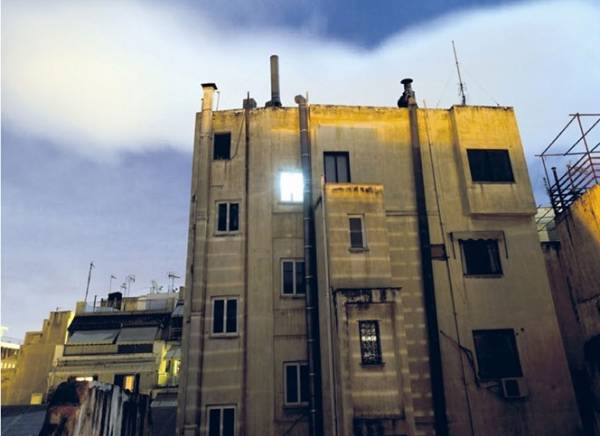 Αθανασία Δρακοπούλου: Ποιος τραγουδάει και ποιος όχι Ι Εκδόσεις ΠΟΛΙΣ