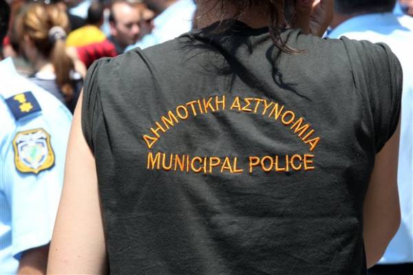 Πιάνουν δουλειά οι δημοτικοί αστυνομικοί στην Καλαμάτα
