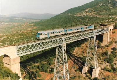 Για την κοσμογονία του καταστροφικού ποδηλατοδρόμου