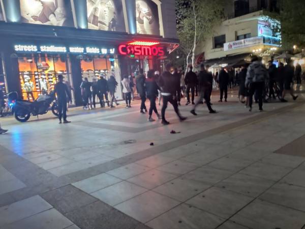 Καλαμάτα: Σύλληψη για ξυλοδαρμό στην κεντρική πλατεία - Ρομά ήρθαν στα χέρια με μαθητές
