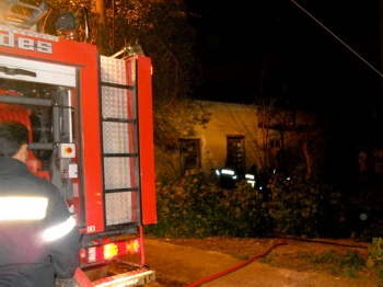 Φωτιά σε κατάλυμα μεταναστών στην Καλαμάτα