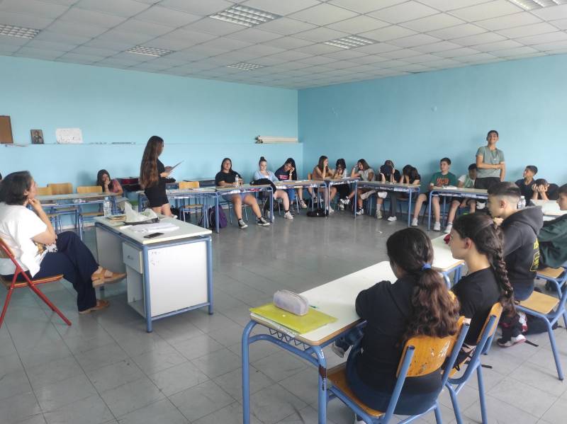 Η ποιήτρια Φωτεινή Βασιλοπούλου στο Γυμνάσιο Ανδρούσας
