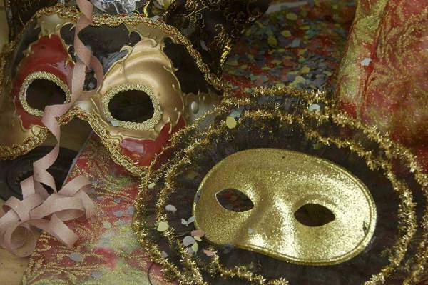 Πανελλήνιος διαγωνισμός αποκριάτικης μάσκας από το Εικαστικό Τμήμα του Δήμου Τριφυλίας