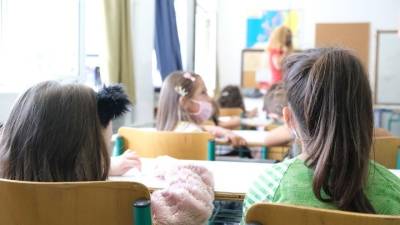 Επιστροφή στα θρανία στις 3 Μαΐου και αντίστροφη μέτρηση για τη λήξη