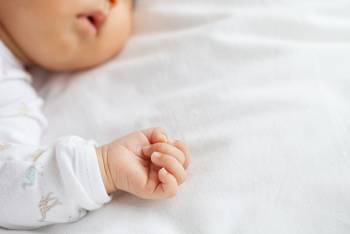 Γυναικολόγος, συμβολαιογράφος και μεσίτρια εργασίας πρωταγωνιστές σε αγοραπωλησία βρέφους