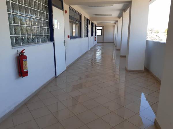 Δήμος Καλαμάτας: Αντιπαράθεση για τις καθαρίστριες στα σχολεία