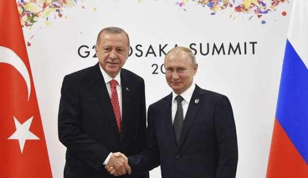 G20: Ο Πούτιν πρότεινε στον Ερντογάν ενίσχυση της συνεργασίας στις επενδύσεις