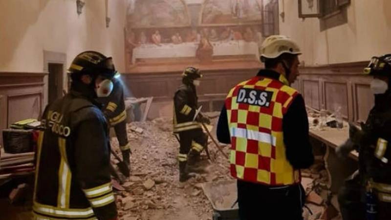 Ιταλία: 35 τραυματίες σε γαμήλιο γλέντι - Υποχώρησε το πάτωμα στον πρώτο όροφο κτιρίου την ώρα που χόρευαν