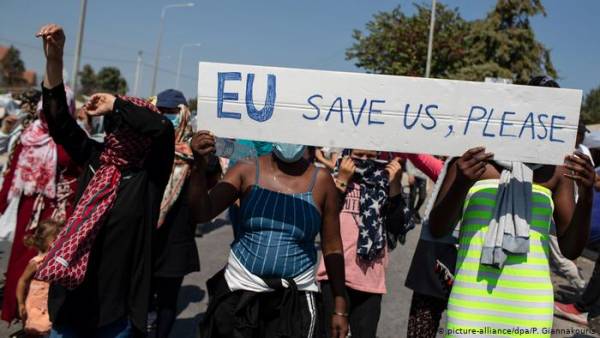 DW: Το προσφυγικό χάος στη Μόρια και στο βάθος… η ΕΕ