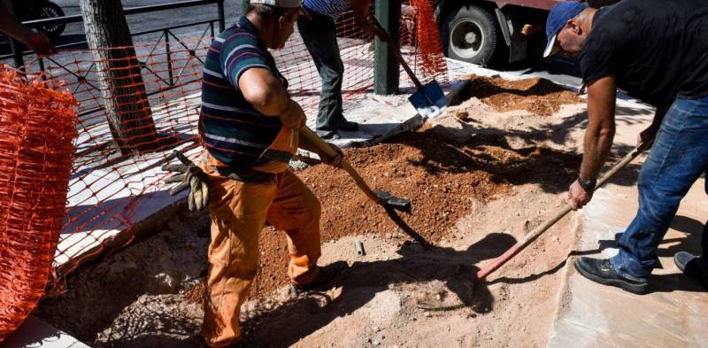 Καύσωνας: Έκτακτα μέτρα για τους εργαζόμενους από τη Δευτέρα