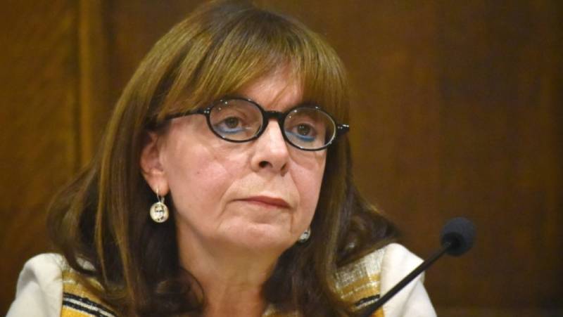 Κατερίνα Σακελλαροπούλου: Αδιανόητη τραγωδία, είμαστε δίπλα στις οικογένειες των θυμάτων