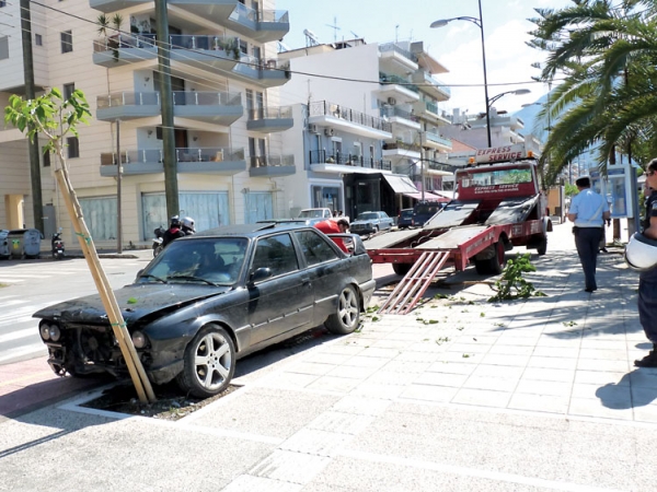 Στα κολονάκια της Ναυαρίνου σταμάτησε η &quot;τρελή&quot; πορεία