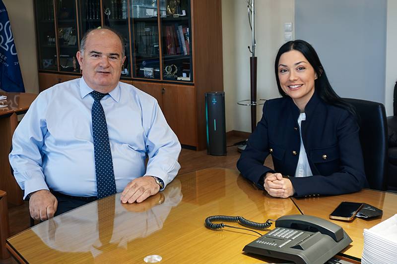 Συνάντηση του προέδρου της ΓΣΕΒΕΕ με τη Νάντια Γιαννακοπούλου