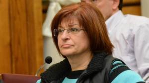 Μανωλάκου: Να μην εξωραΐζει η Ζωή Κωνσταντοπούλου τη Χρυσή Αυγή