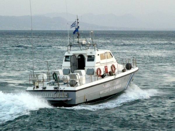 Πλοιάριο με μετανάστες αναζητείται στα ανοιχτά της Μεθώνης