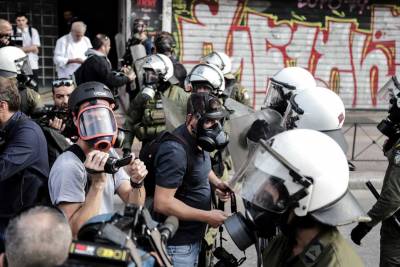 ΣΥΡΙΖΑ: &quot;Αυταρχικός κατήφορος της κυβέρνησης για να συγκρατήσει το ακροδεξιό ακροατήριο&quot;