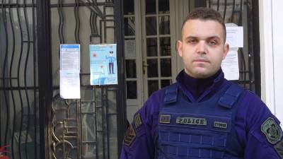 Πώς απετράπη μία ακόμα γυναικοκτονία - &quot;Μαχαίρωσε τη γυναίκα στο λαιμό μπροστά στα μάτια μας&quot;