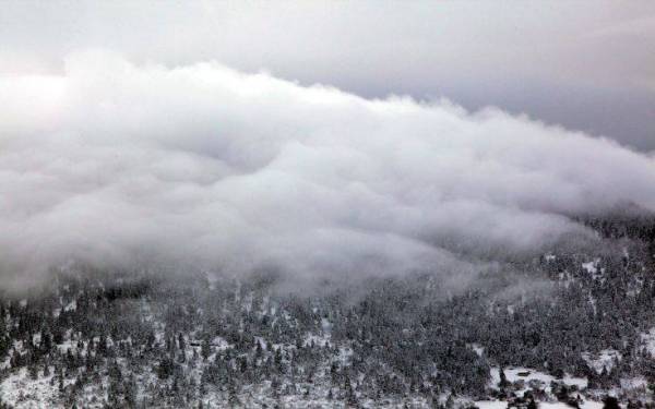 Έπεσαν τα πρώτα χιόνια στα ορεινά του νομού Λάρισας
